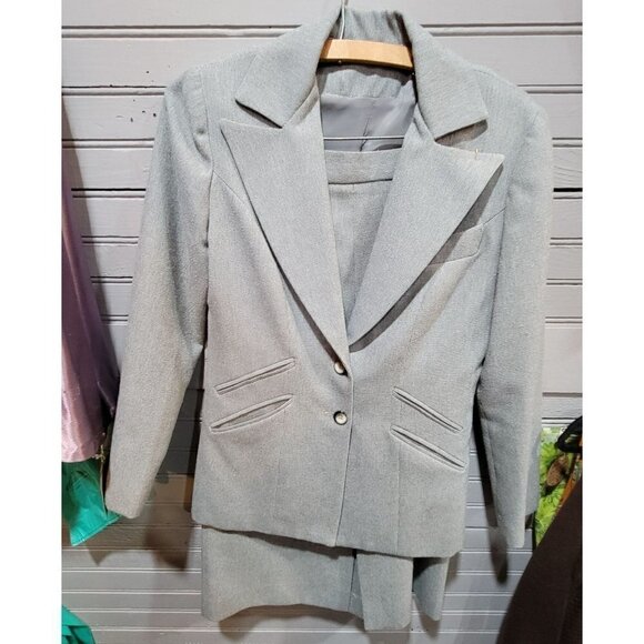 Vintage - 60's/70 Grey Wool Skirt & Blazer Set - SM - Picture 2 of 9